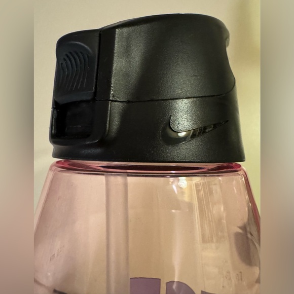 Nike 32oz Just Di It Pink Water Bottle - Picture 7 of 9